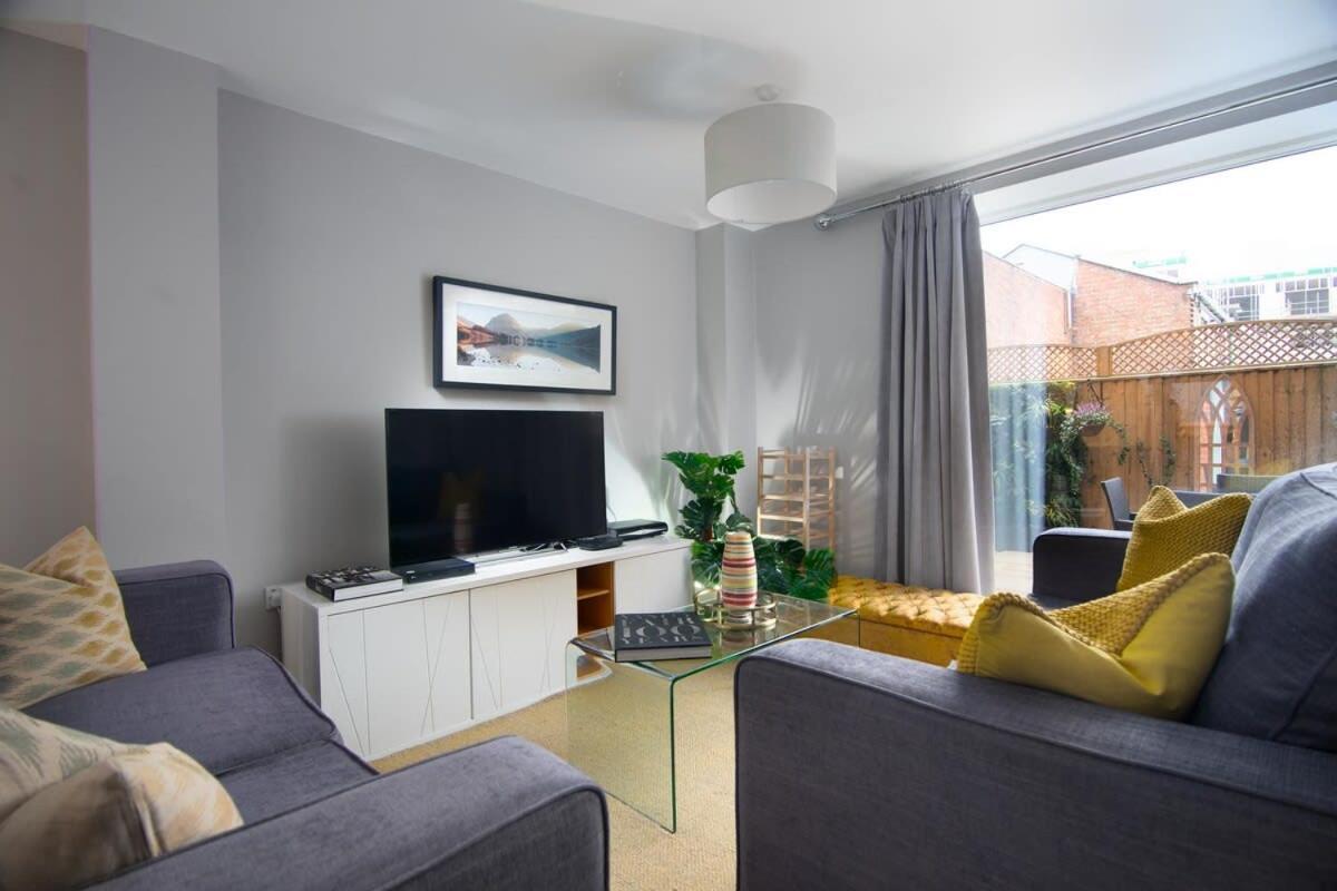 Holiday home Deluxe Near Cabot Circus W Parking Sleeps 5 Bristol